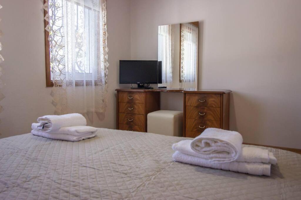 Emblematic House 3 Apartment Gjirokaster Exterior photo