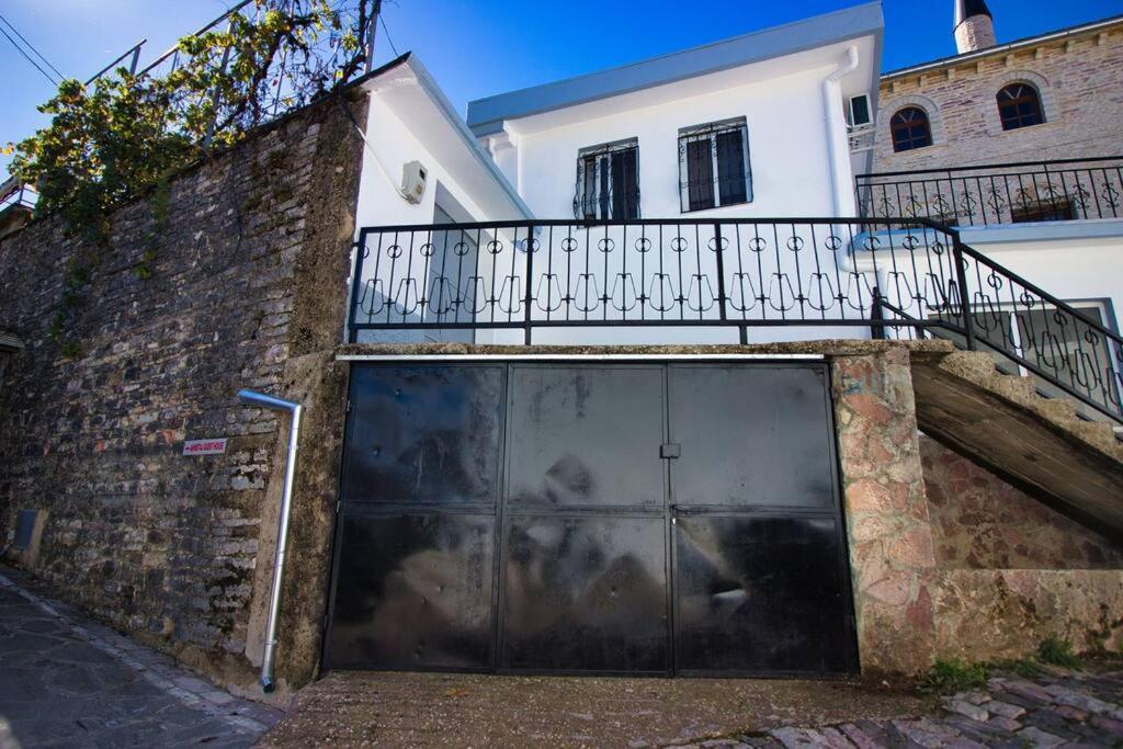 Emblematic House 3 Apartment Gjirokaster Exterior photo